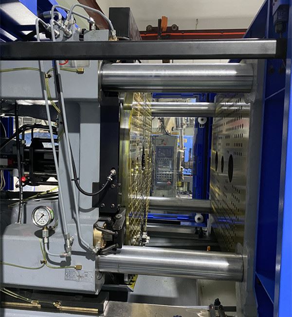 double colour plastic injection machine